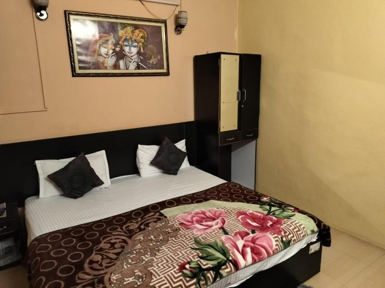 Apartamento DS Residency Varanasi Exterior foto